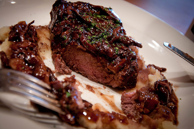 George Martin’s Grillfire: Slide Into a Plush Booth at This Casual Eatery Near Arbors at Arundel Preserve