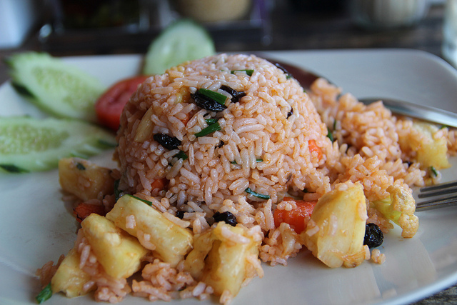 Red Parrot Asian Bistro Serves Colorful Curries, Hand-Rolled Sushi and More